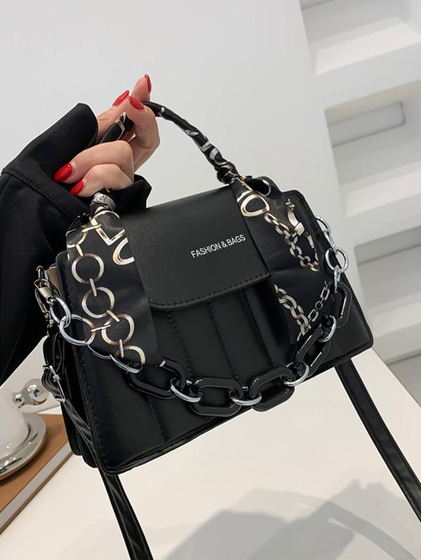 ZAFUL Letter Chain Decor Crossbody Bag