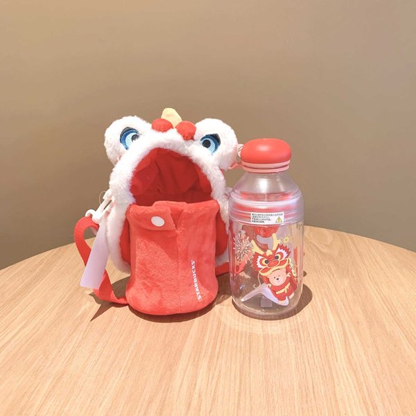 Starbucks 2021 New Year gift for the year of the ox lovely chef celebrates the new year with juice drinking cups