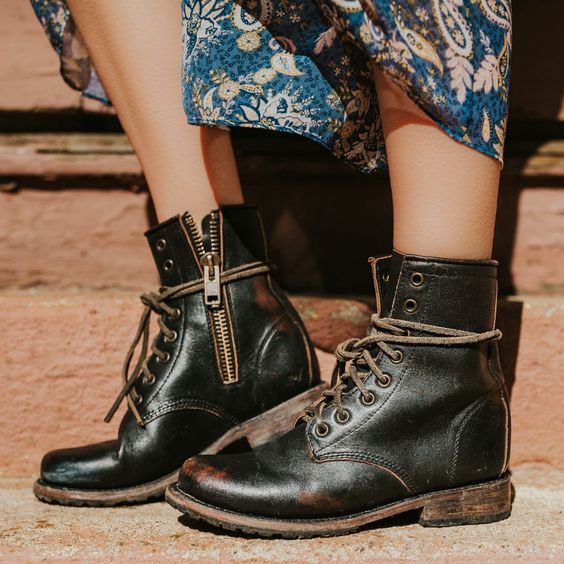Noracora Boots Flat Heel Black Vintage Boots