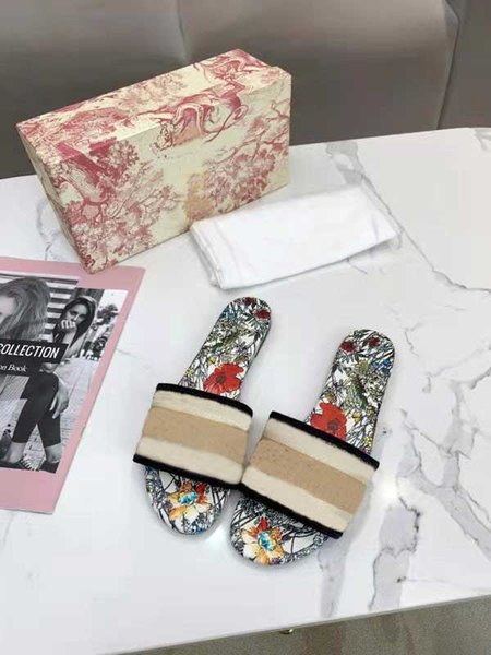Women Slippers 21SS Geometric Slipper Casual Style Breathable Shoes High Street Elements Ladies Outdoorwear Designers Sasndals 3-style availab